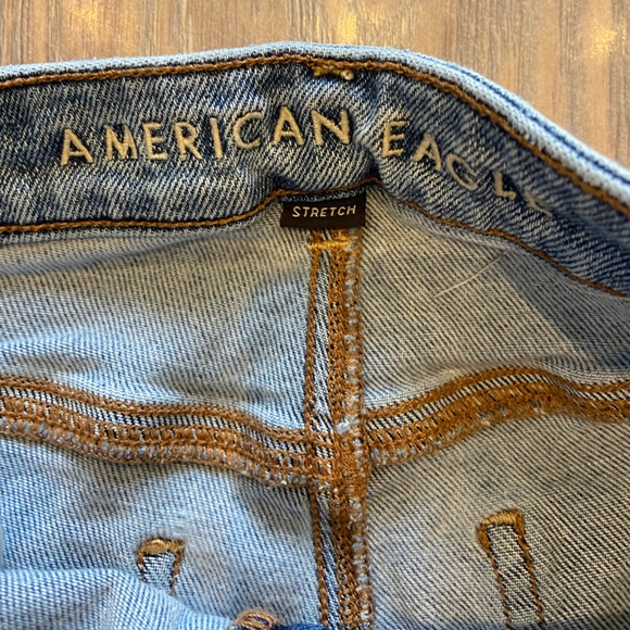 American Eagle Straight Mom Jeans - Picture 5 of 6